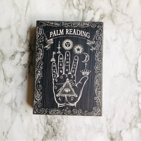 Palm Reading Hamsa Hand Sign - Picture 7 of 15